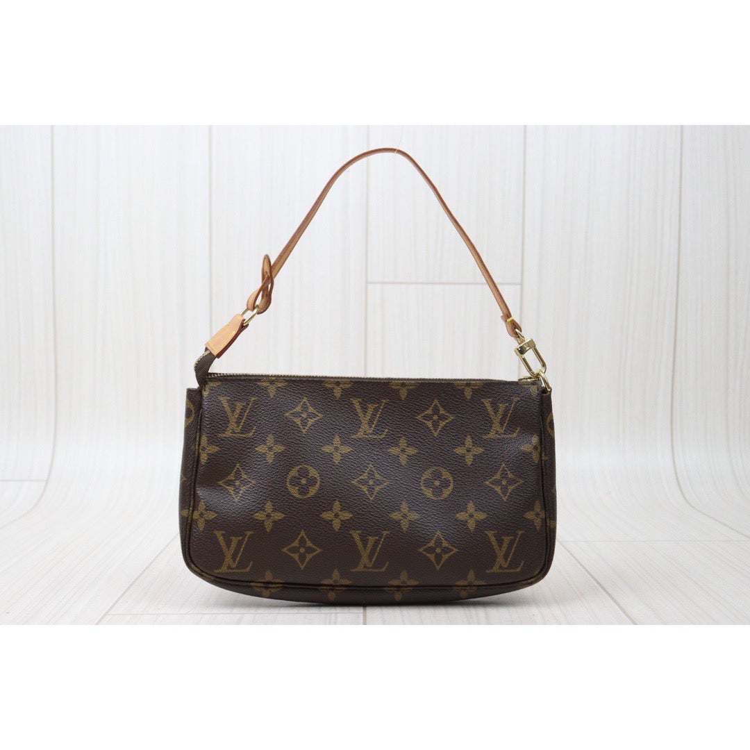 Rank AB ｜ LV Monogram Pochette Accessoires Vintage Model ｜24051622