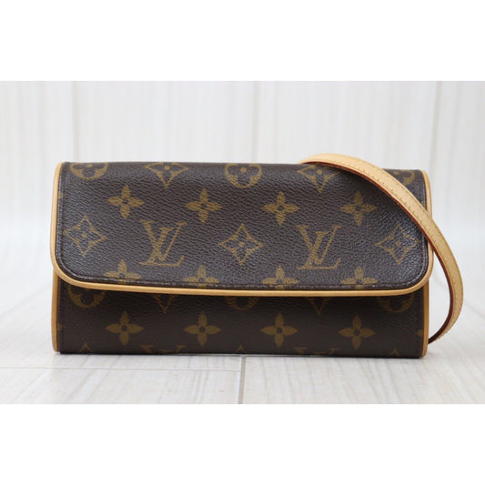 Good ( Rank AB)｜LV Monogram Pochette Twin PM｜24071129