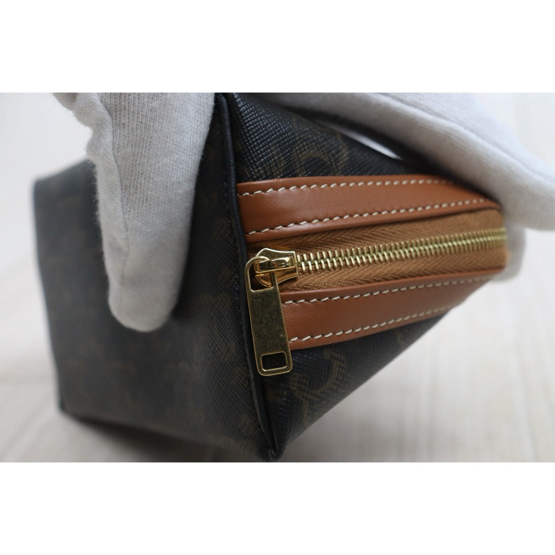 Include Entrupy Certificate of Authenticity｜Very Good ( Rank A)｜ CELINE Macadam Toilret Pouch PM｜S26080620