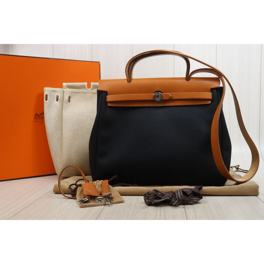 Include Entrupy Certificate of Authenticity｜Good ( Rank AB)｜ HERMES Herbag PM  Shoulder Bag□E Stamp Made in 2017 Year ｜26082001