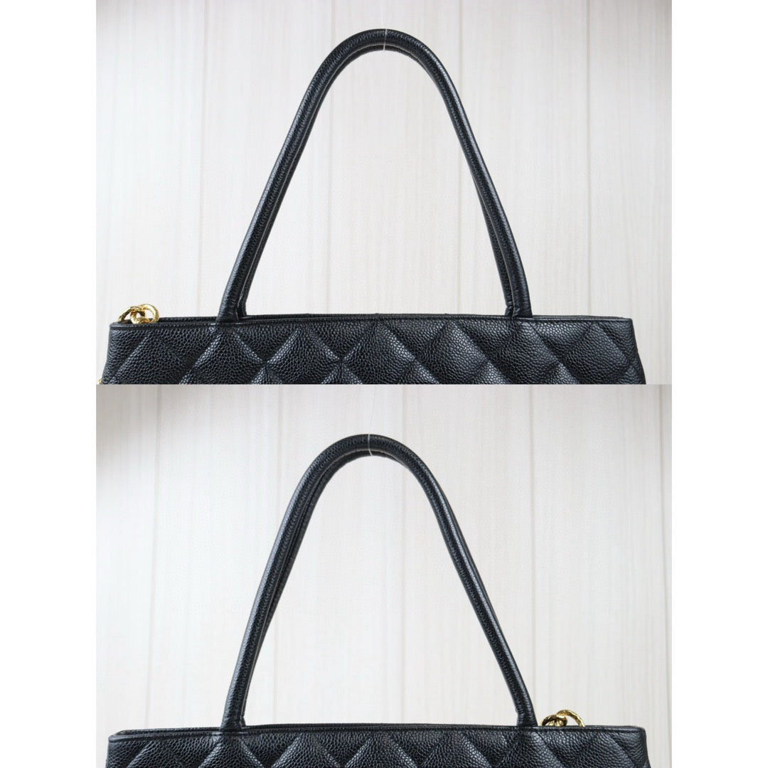 Rank AB｜ CHANEL Caviar Skin Leather Calf Leather Tote Bag Black Made In 2000～2002Year｜V24082014