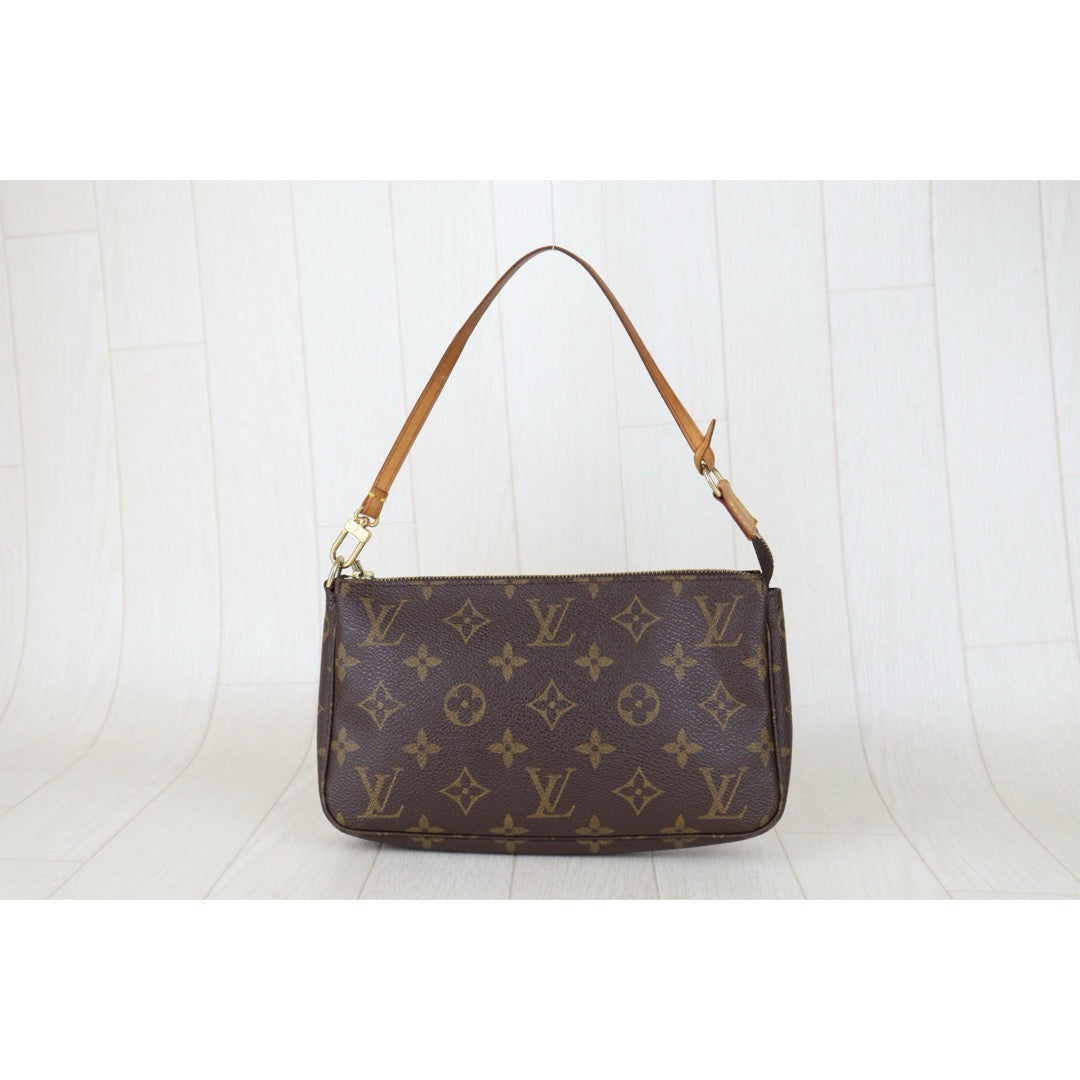 Fair ( Rank B) ｜LV Monogram Pochette Accessoires ｜H25090802