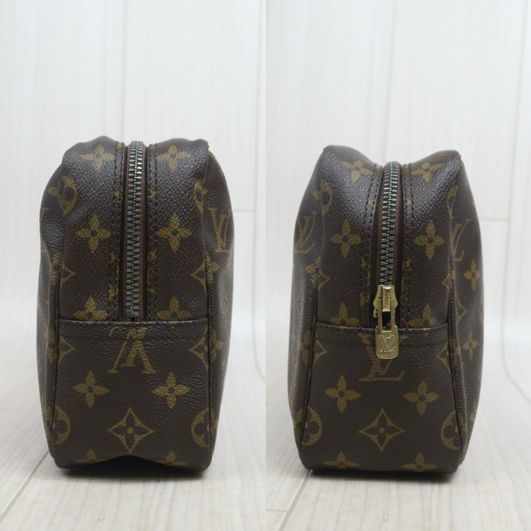 Include Entrupy Certificate of Authenticity｜Good ( Rank AB)｜ Louis Vuitton Truth Toilet 28 Monogram Makeup Pouch｜26072402