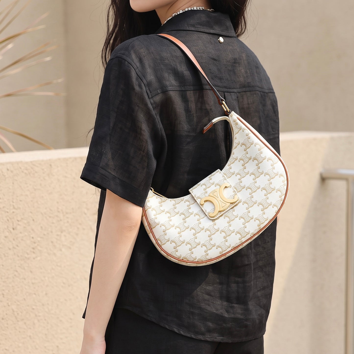 Include Entrupy Certificate of Authenticity｜Very Good ( Rank A)｜ CELINE AVA Macadam Triomphe Calf Leather Shoulder Bag White ｜S26072903