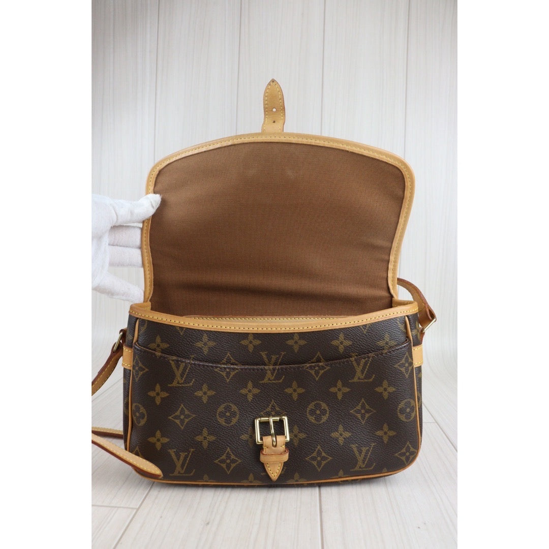 Rank AB ｜LV Monogram Sologne ShoulderBag｜23083110