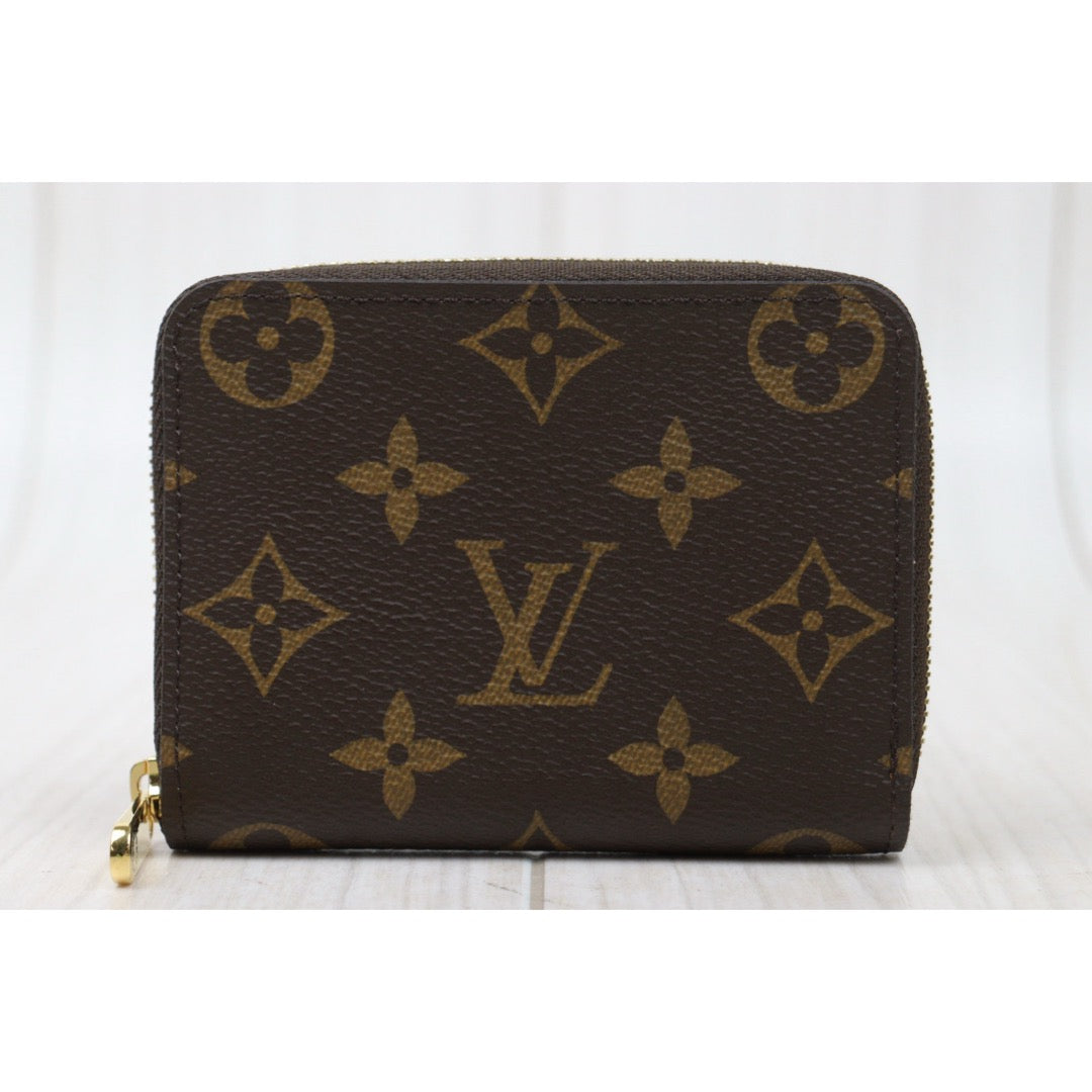 Very Good ( Rank A) ｜ LV Monogram  Wallet ｜24122622