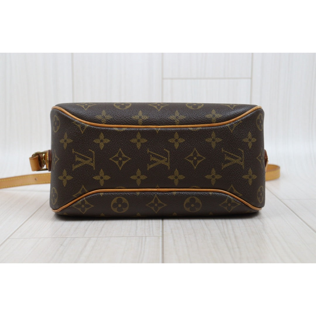 Fair ( Rank B)｜LV Monogram Blower Shoulder Bag｜26012201