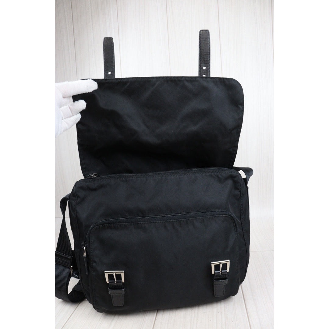 Rank AB｜Prada Nylon ShoulderBag Black｜V23110928