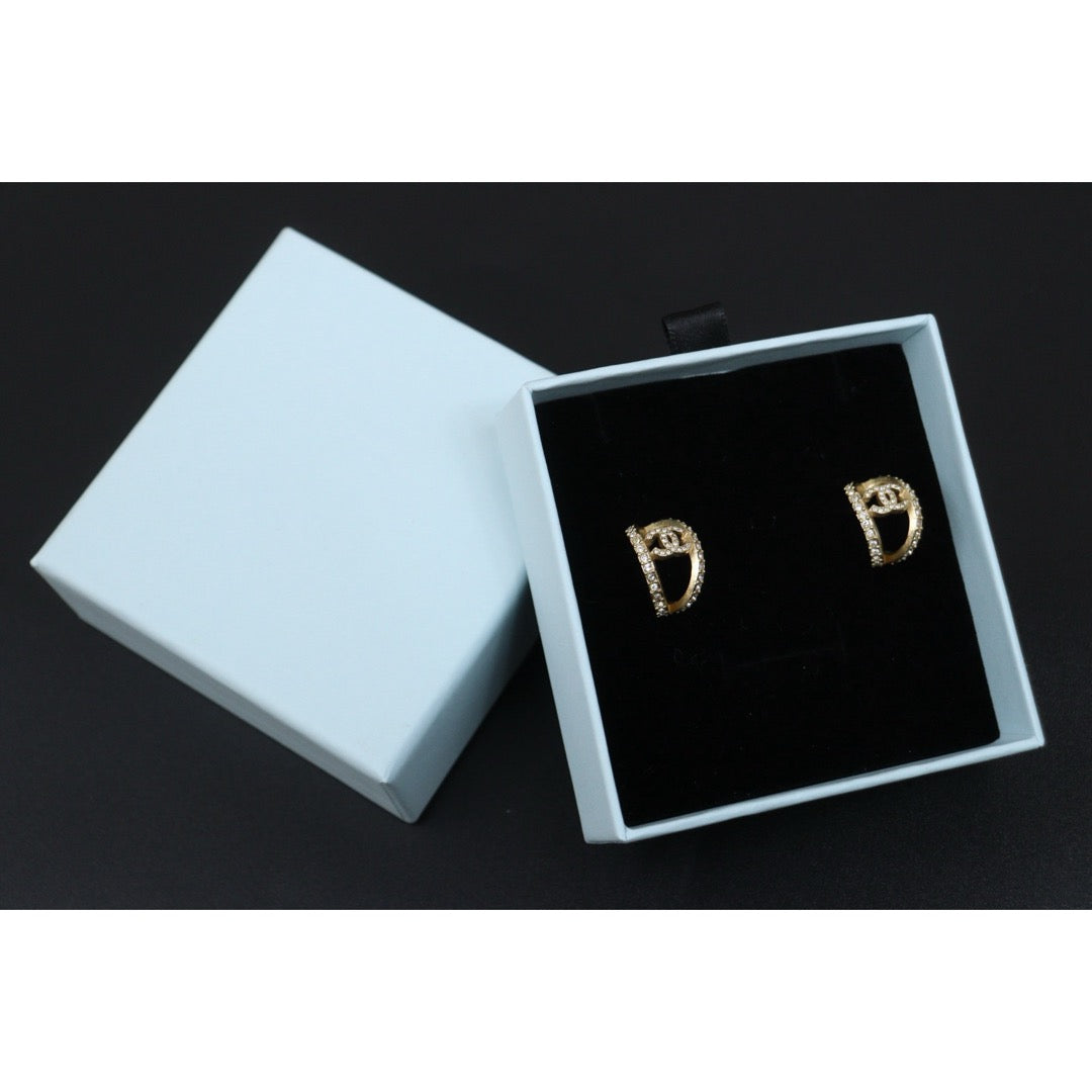 Include Authentic Detective Certificate of Authenticity｜Very Good ( Rank A) ｜CHANEL A22A COCO Mark Rhinestone Earrings Made In 2022Year｜V26030508