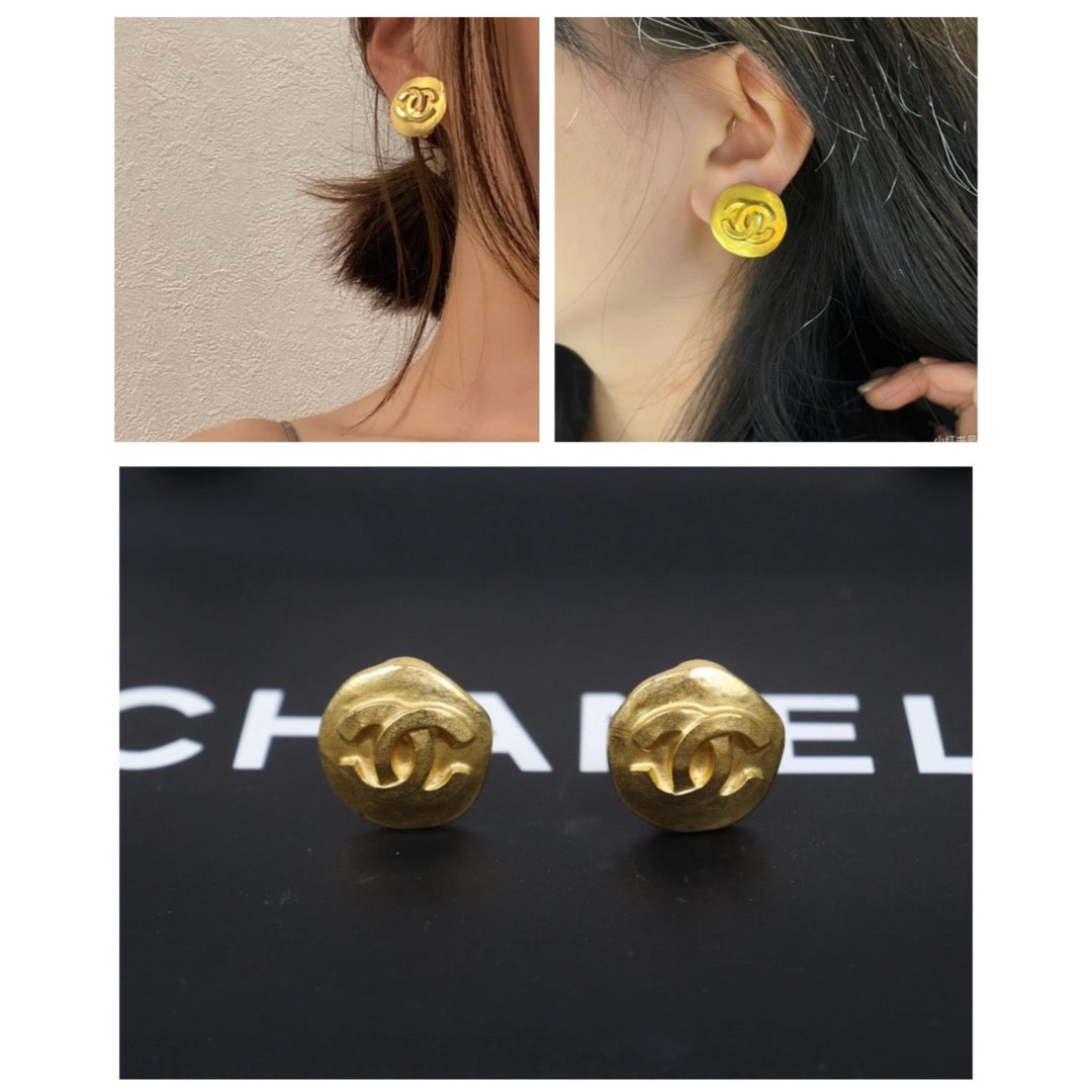 Very Good ( Rank A) ｜CHANEL Coco Mark Gold 24 Plated Round Earrings Made In 1995 Year｜25052921