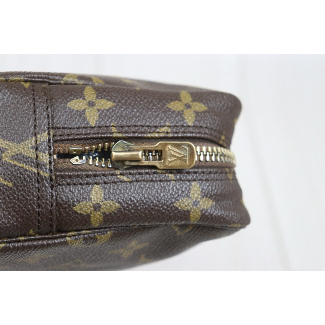 Louis Vuitton Truth Toilet 23 Monogram Makeup Pouch (Rank AB) - photo 8