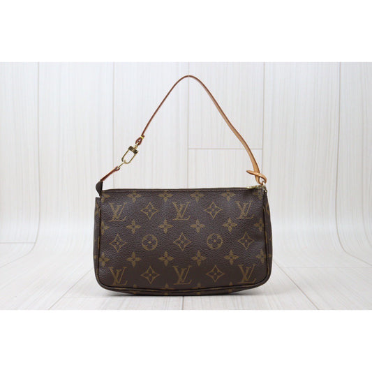Rank AB ｜ LV Monogram Pochette Accessoires Vintage Model ｜24050620