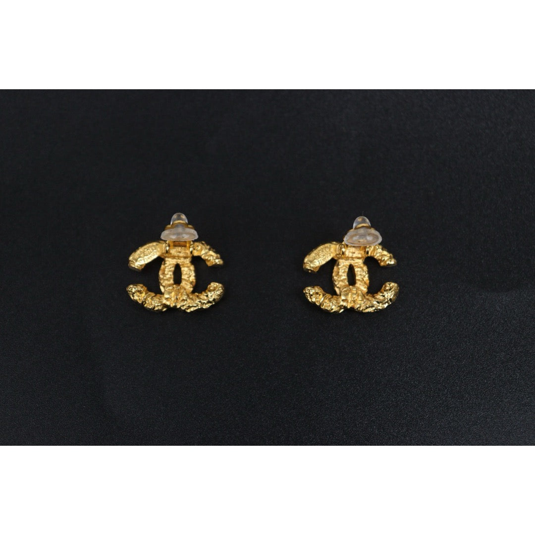 Include Authentic Detective Certificate of Authenticity｜Excellent（Rank SA） ｜ CHANEL 93A Coco Mark Vintage Lava Gold Earrings Made In 1993Year ｜26041303