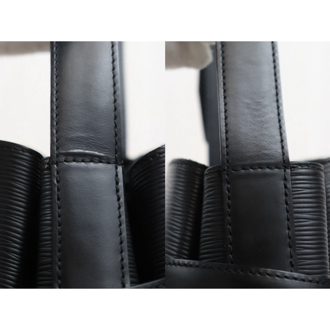 Very Good ( Rank A)｜ LV Epi Sack de Paul Shoulder Bag Black PM｜25112104