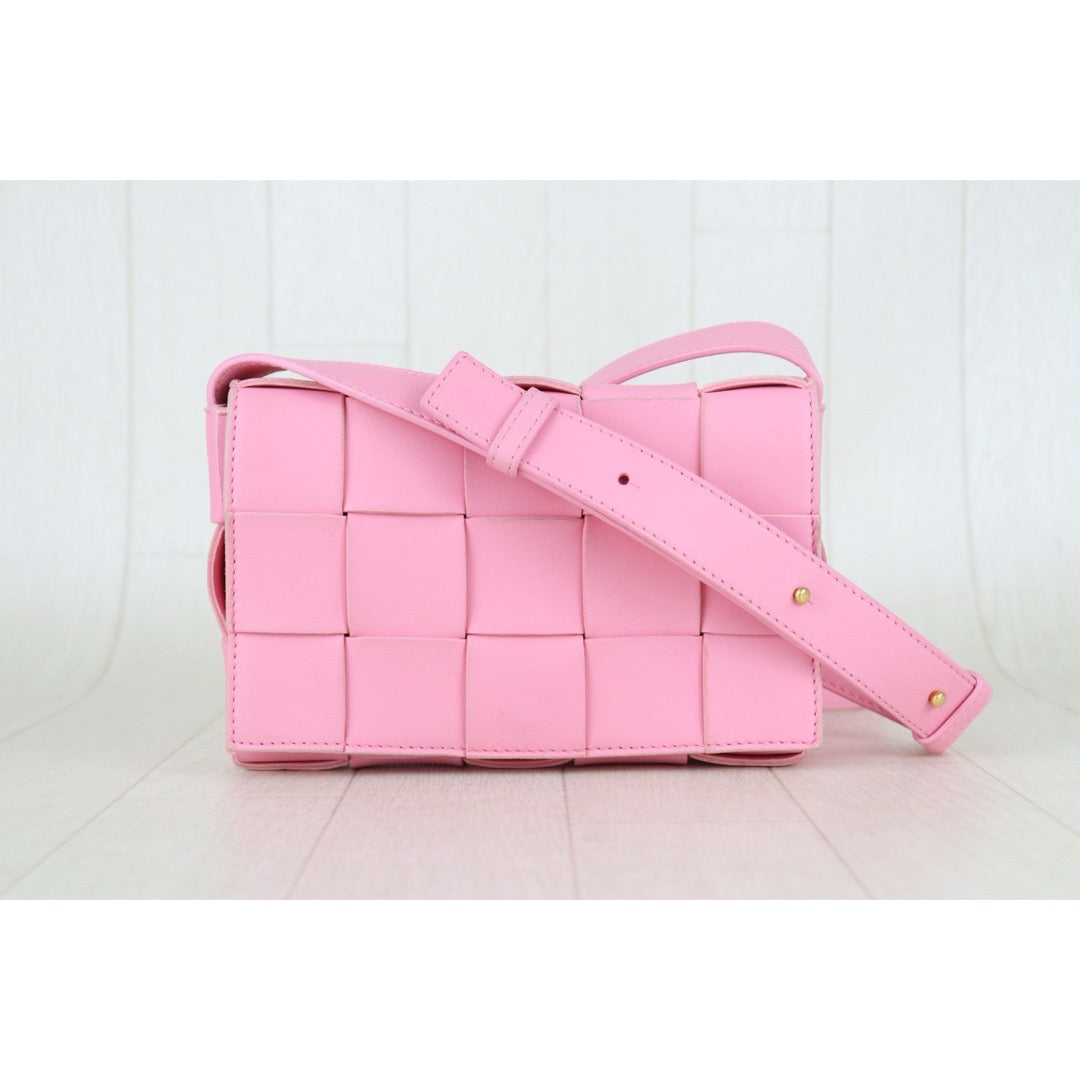 Include Entrupy Certificate of Authenticity｜Very Good ( Rank A)｜ Bottega Veneta Lamb Skin 2020 Cassette Shoulder Bag Pink｜S26041411