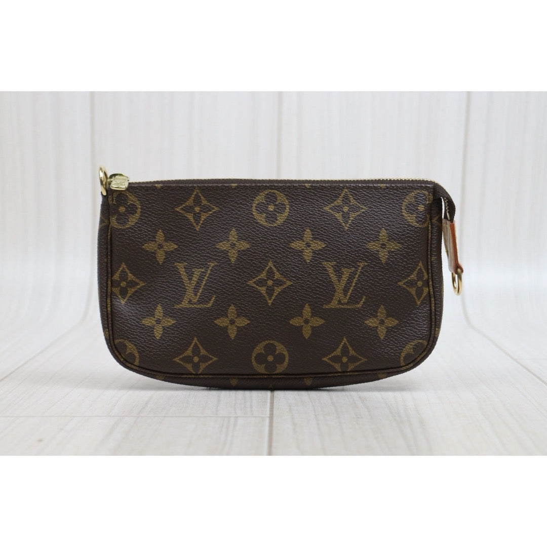 Include Entrupy Certificate of Authenticity｜Very Good ( Rank A) ｜Louis Vuitton Monogram Pochette Accessoire MM｜26062401