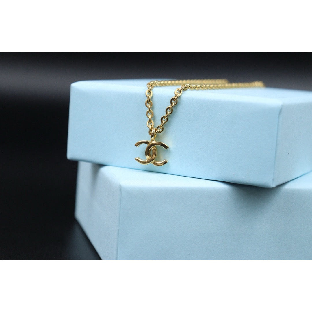 Good ( Rank AB) ｜CHANEL COCO 24K Gold Plated Necklace  ｜24112117