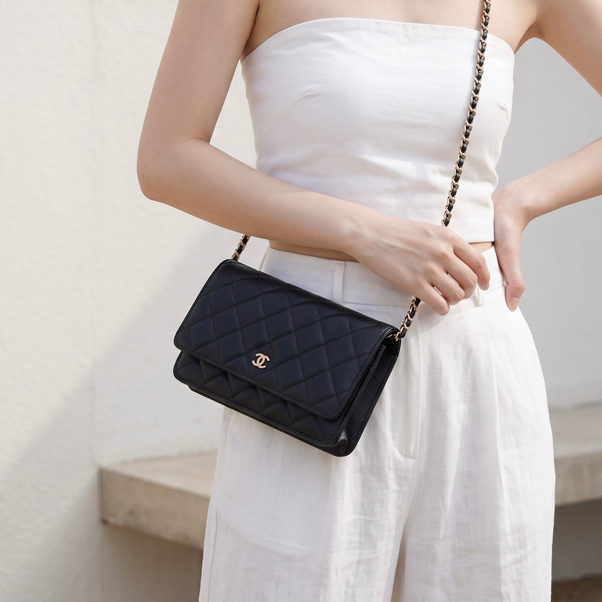 Include Entrupy Certificate of Authenticity｜Very Good ( Rank A)｜CHANEL Caviar Skin WOC Chain Bag Black  IC Chips Model｜Z26091602