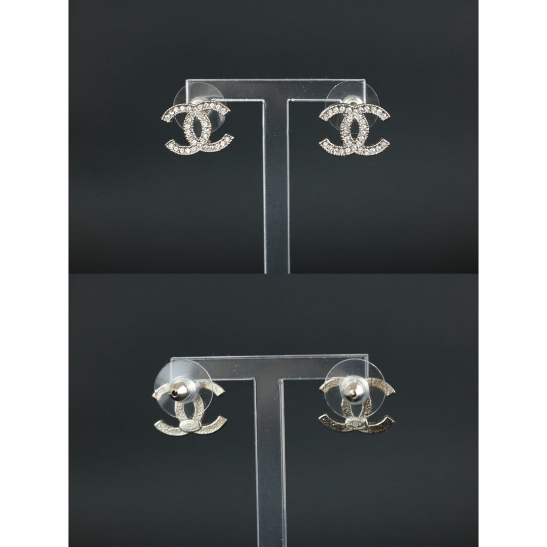 Very Good ( Rank A) ｜ CHANEL Coco Mark Silver Rhinestone Earrings Made In 2015Year ｜S25121109
