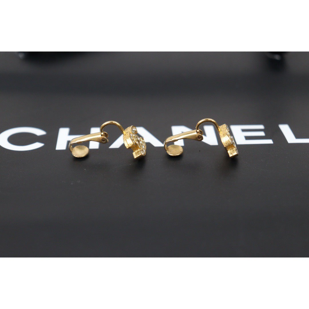 Rank AB ｜CHANEL COCO Mark Diamond Vintage Earrings ｜24062714