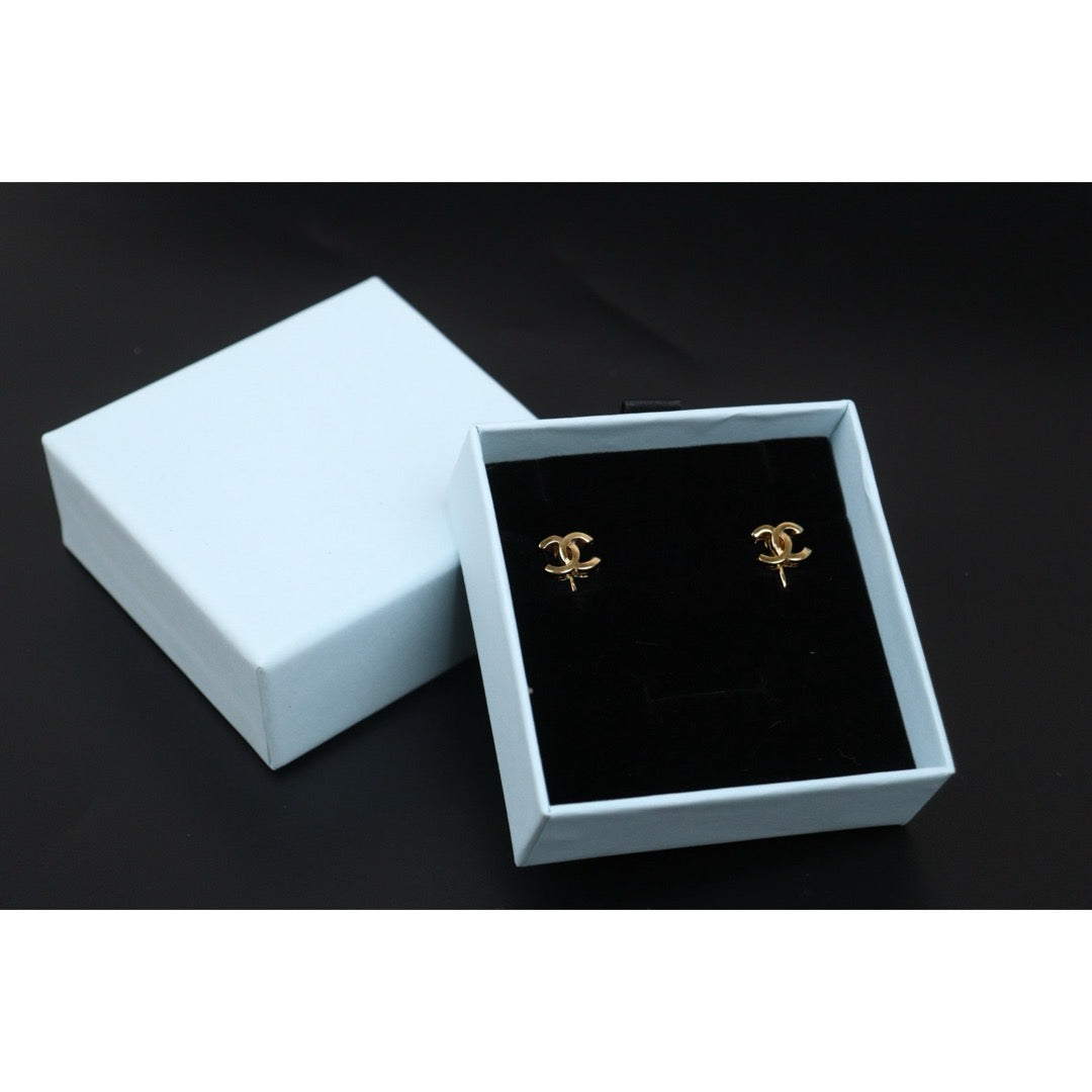 Very Good ( Rank A) ｜CHANEL Coco Mark Gold 24 Plated Earrings ｜25070701