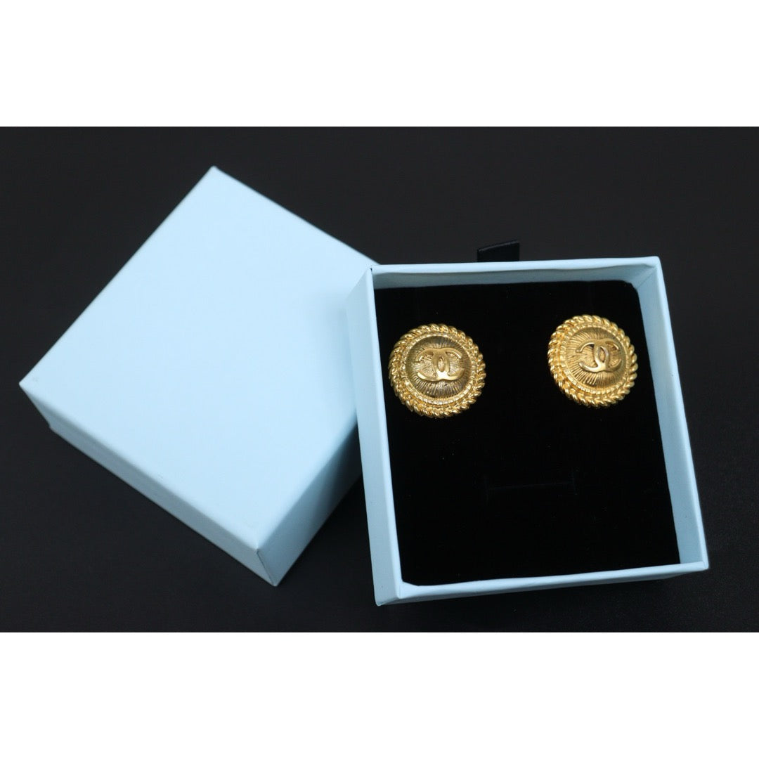 Include Authentic Detective Certificate of Authenticity｜Good ( Rank AB) ｜ CHANEL Coco Mark  Weave Gold Earrings ｜Y26040714