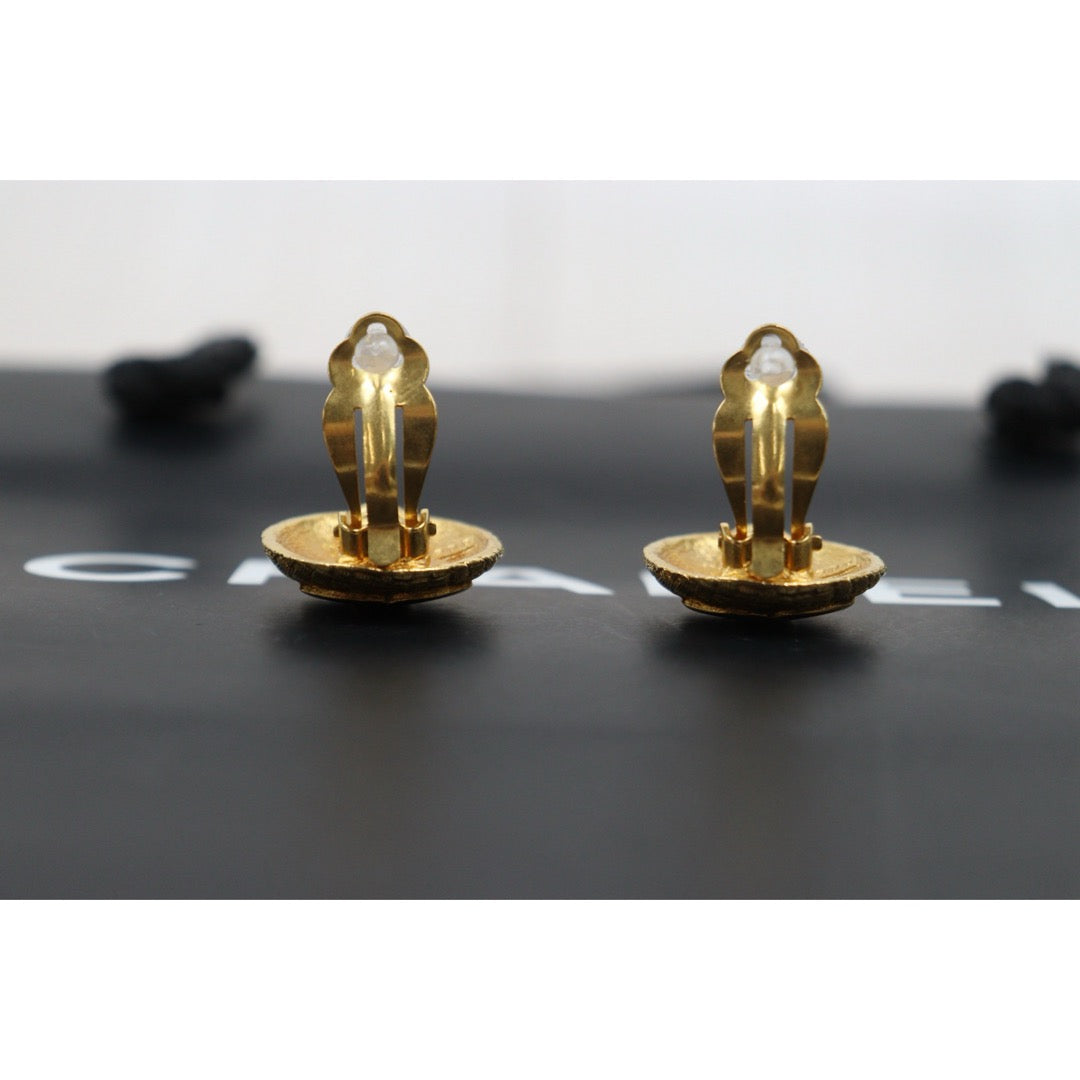 Very Good ( Rank A) ｜ CHANEL Coco Mark  Weave Gold Earrings Made In 1992Year ｜25112505