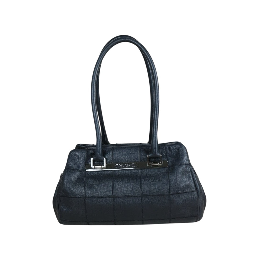 Include Entrupy Certificate of Authenticity｜Good ( Rank AB)｜ CHANEL  Calf Leather Square Quilt Boston  Shoulder Bag Black Made In 2005～2006Year｜S26060203