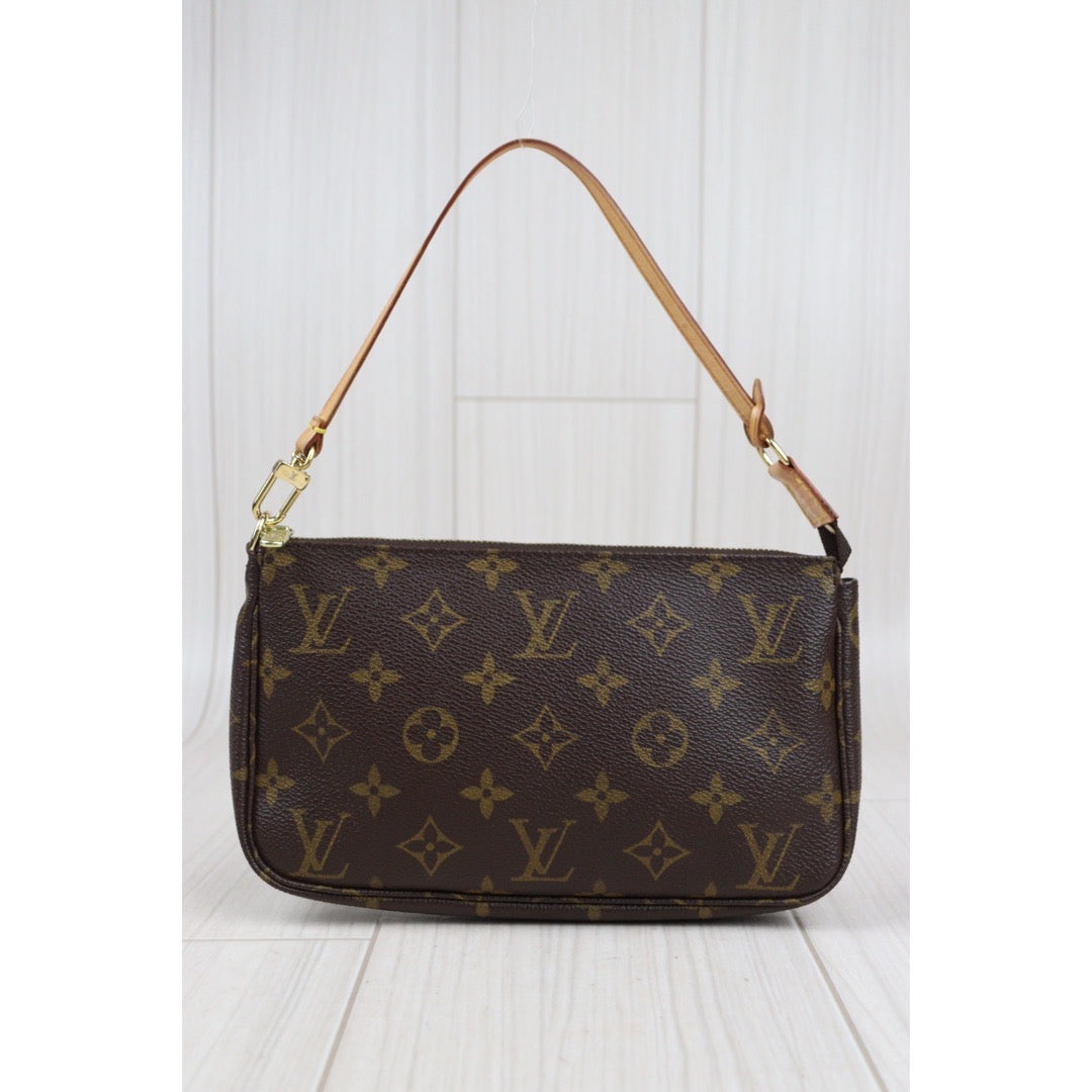 Rank AB ｜ LV Monogram Pochette Accessoires ｜24012211