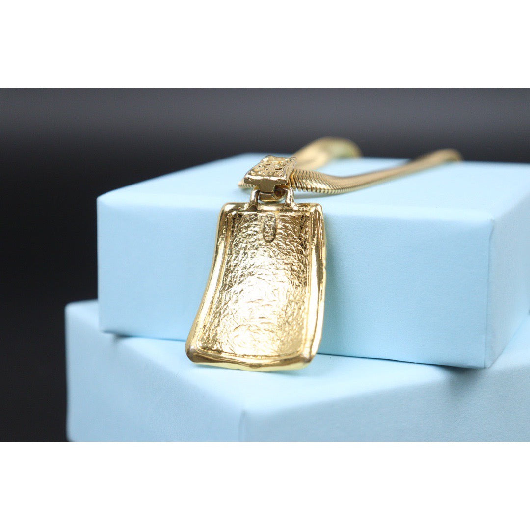 Wholesale｜Very Good ( Rank A)  ｜Q24041509