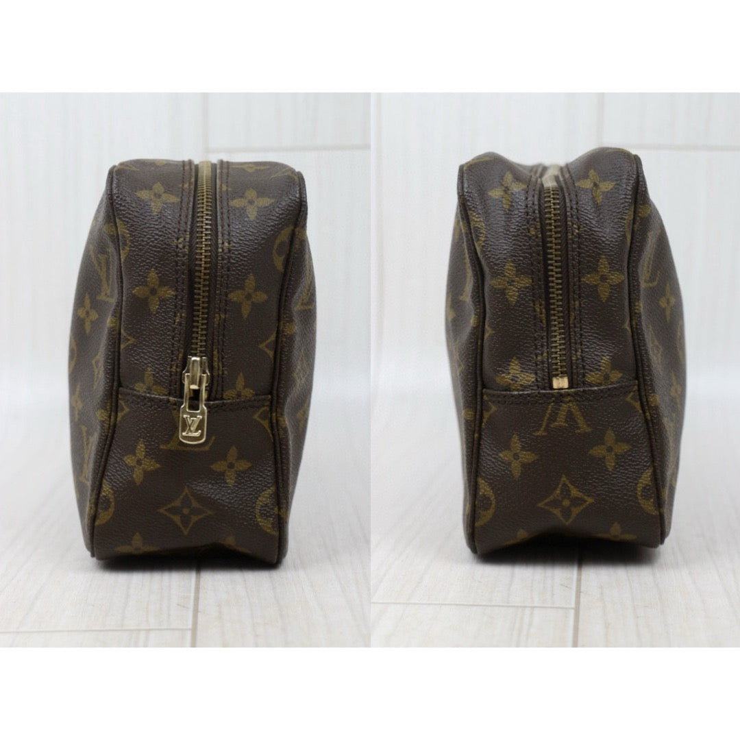 Very Good ( Rank A)｜ LV Truth Toilet 28 Monogram Makeup Pouch｜Q24120502