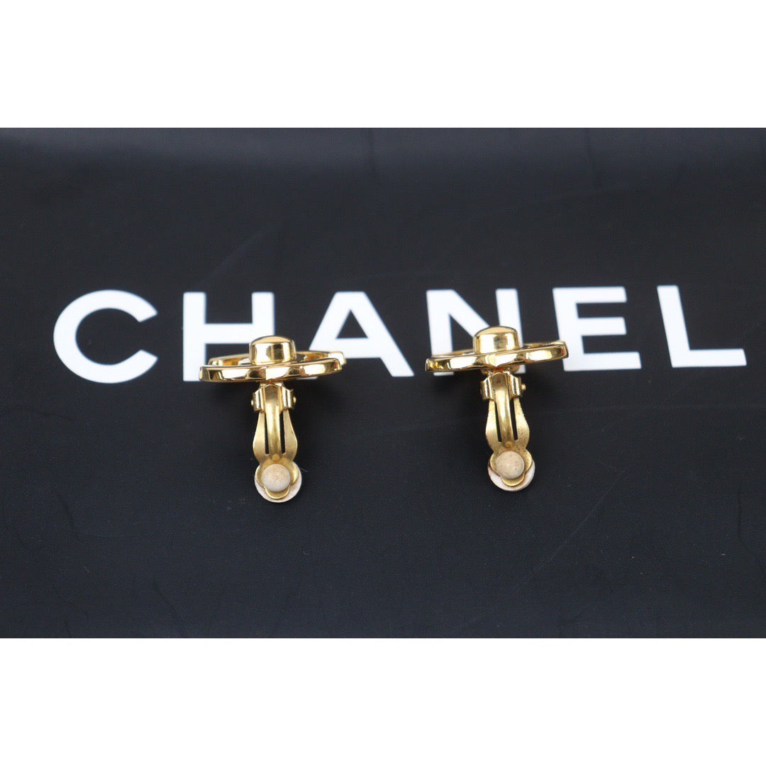 Rank A ｜CHANEL Vintage 18K Gold Plating Earrings  Made In 1995Year ｜24070514