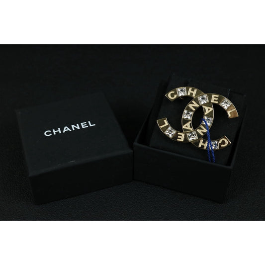 Include Authentic Detective Certificate of Authenticity｜Very Good ( Rank A)｜ CHANEL A21P Coco Mark  Rhinestone Brooch ｜S26051101