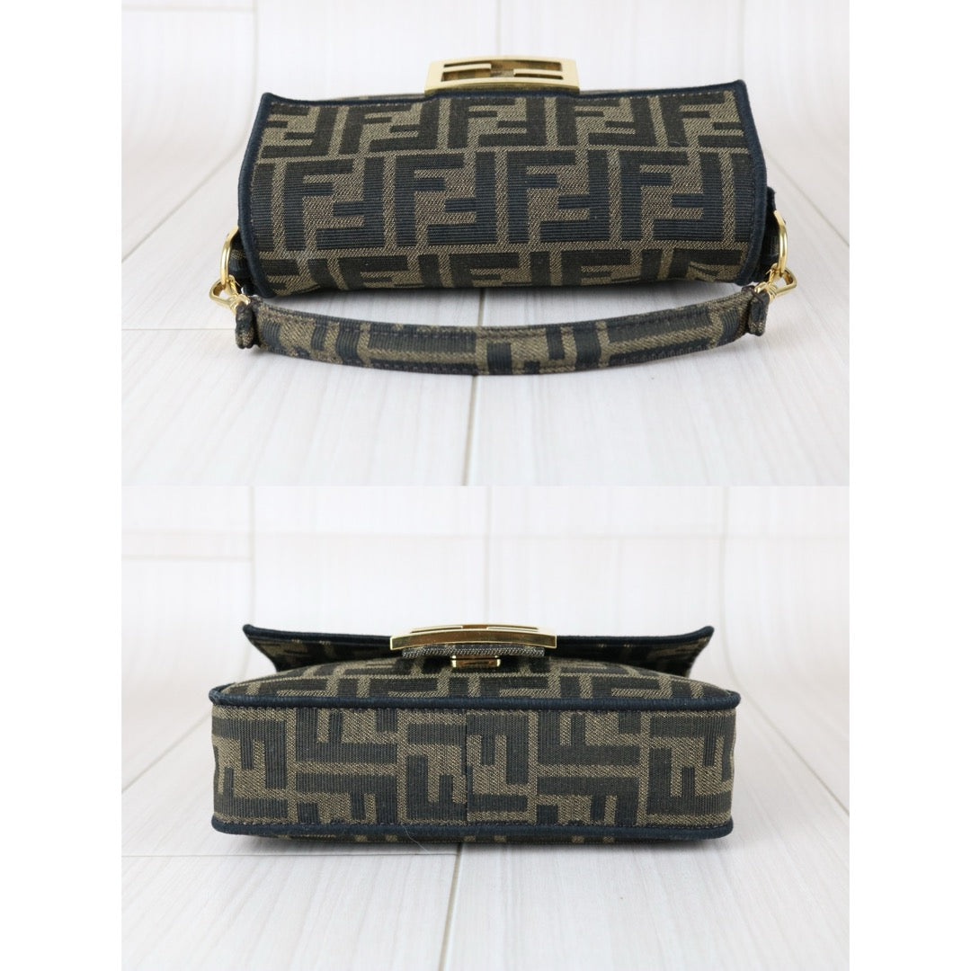 Very Good ( Rank A)｜ FENDI Mamma Baguette Shoulder Bag  Gold Hardware｜S25061002