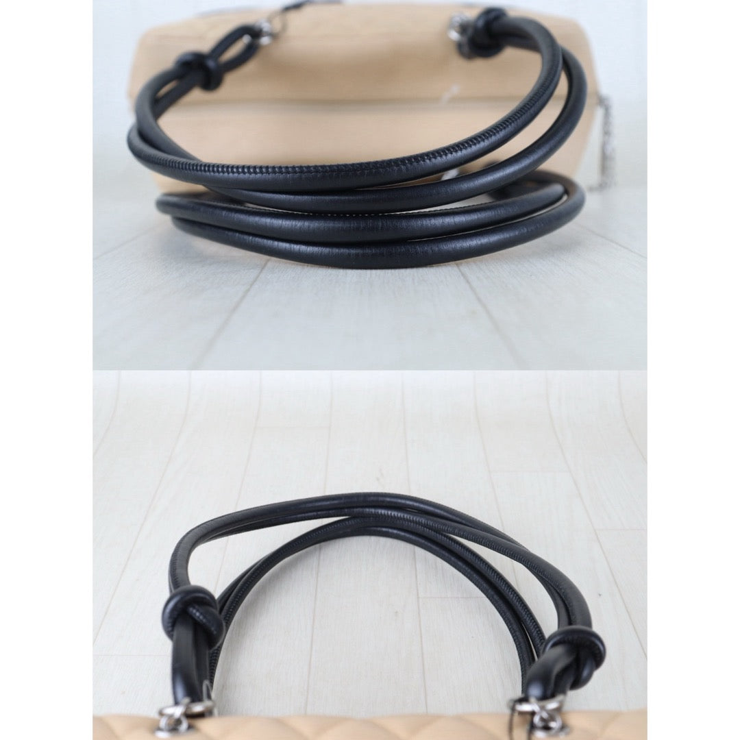 Include Entrupy Certificate of Authenticity｜Good ( Rank AB) ｜ CHANEL Cambon Ligne Bowler Beige Black Made In 2004-2005 Year｜Z26100202