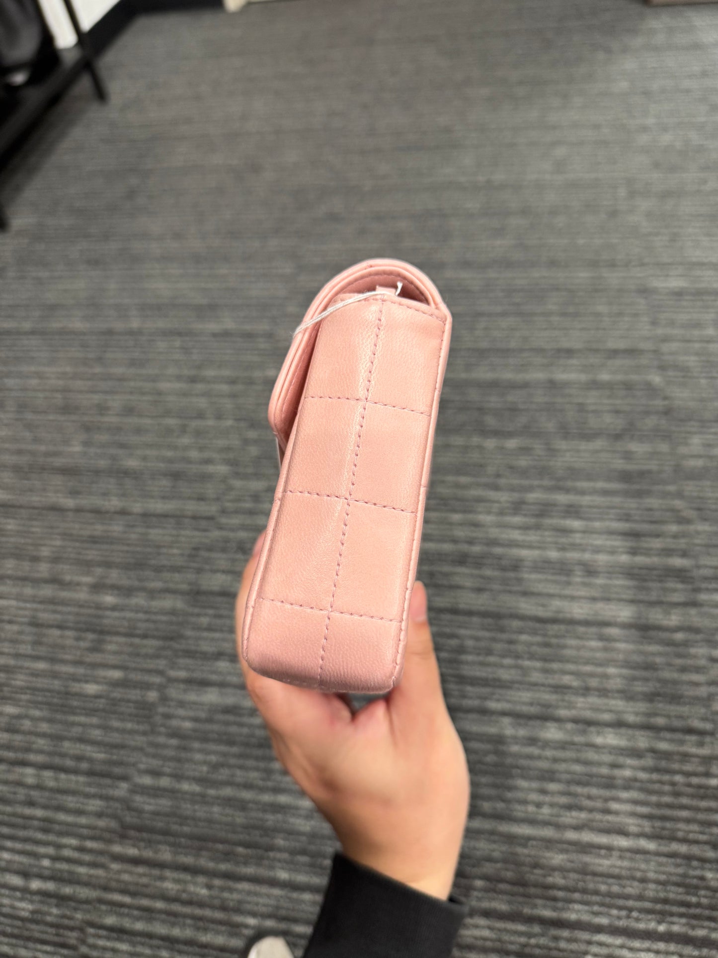 First installment 1/3｜Good ( Rank AB)｜ CHANEL  Lambskin Shoulder Bag Pink ｜25060308