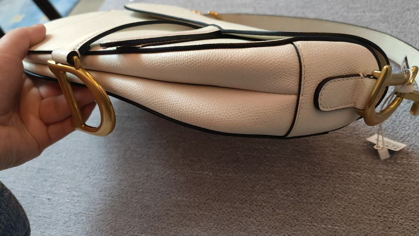 Very Good ( Rank A) ｜  Dior Smooth Calfskin Medium Saddle Bag White