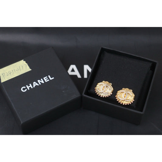 Very Good ( Rank A)  ｜CHANEL Shell Rhinestone  Earrings ｜P24110117