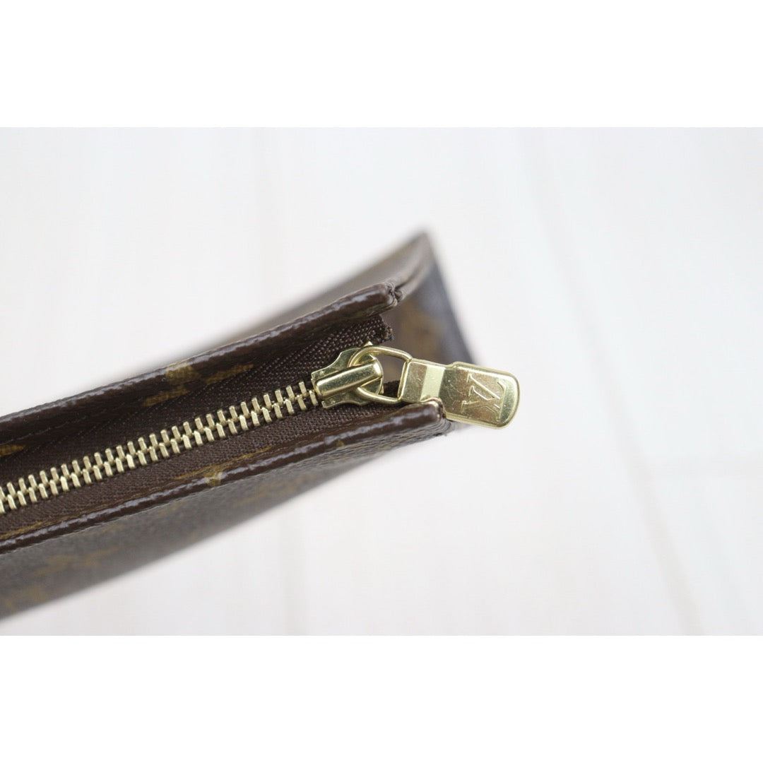 Include Entrupy Certificate of Authenticity｜Very Good ( Rank A) ｜Louis Vuitton Monogram Pochette Toilette 19｜26102305