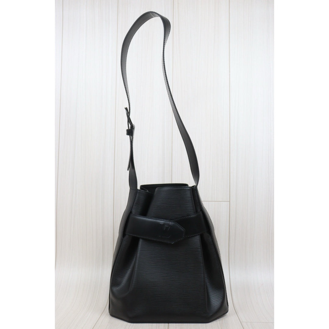 Very Good ( Rank A)｜ LV Epi Sack de Paul Shoulder Bag Black PM｜25102101