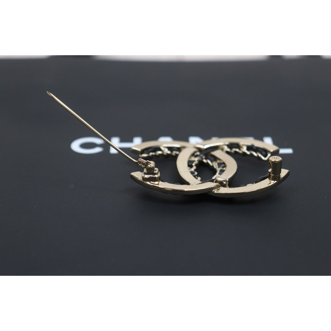 Include Authentic Detective Certificate of Authenticity｜Very Good ( Rank A)｜ CHANEL B22P Coco Mark Matrasse Brooch Made In 2022Year ｜S26060603