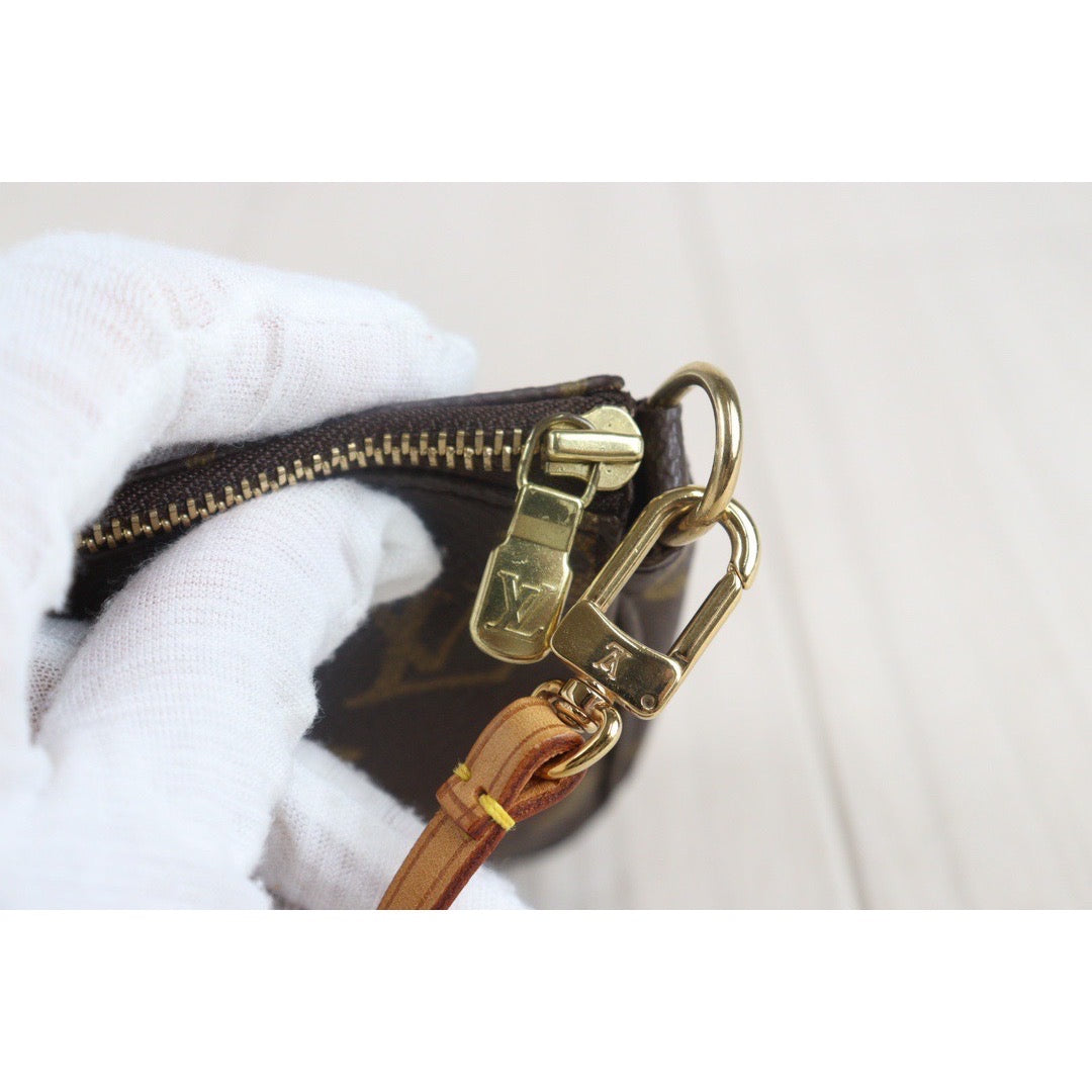 Rank A ｜ LV Monogram Pochette Accessoires ｜23082606