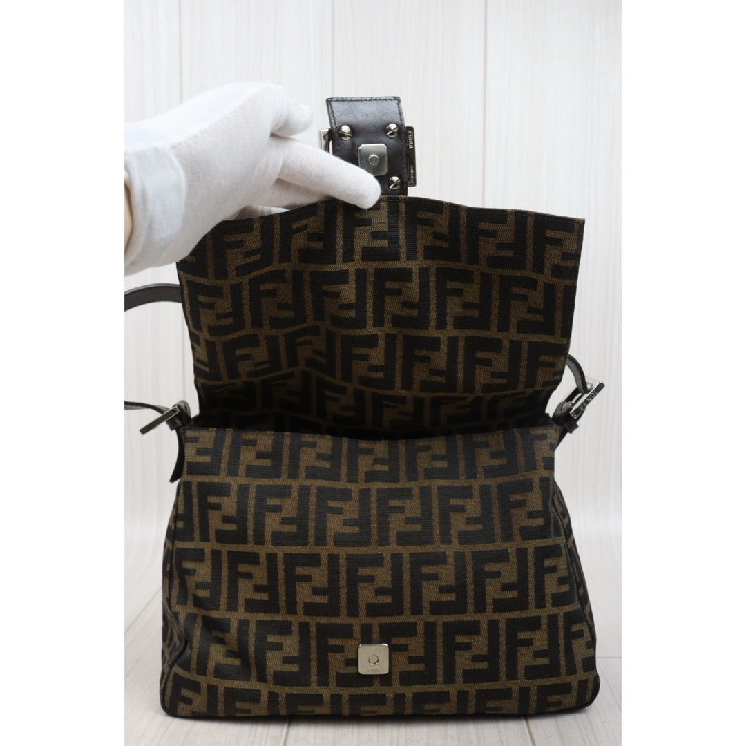 Very Good ( Rank A)｜ FENDI Zucca Mamma Baguette Shoulder Bag｜25060501