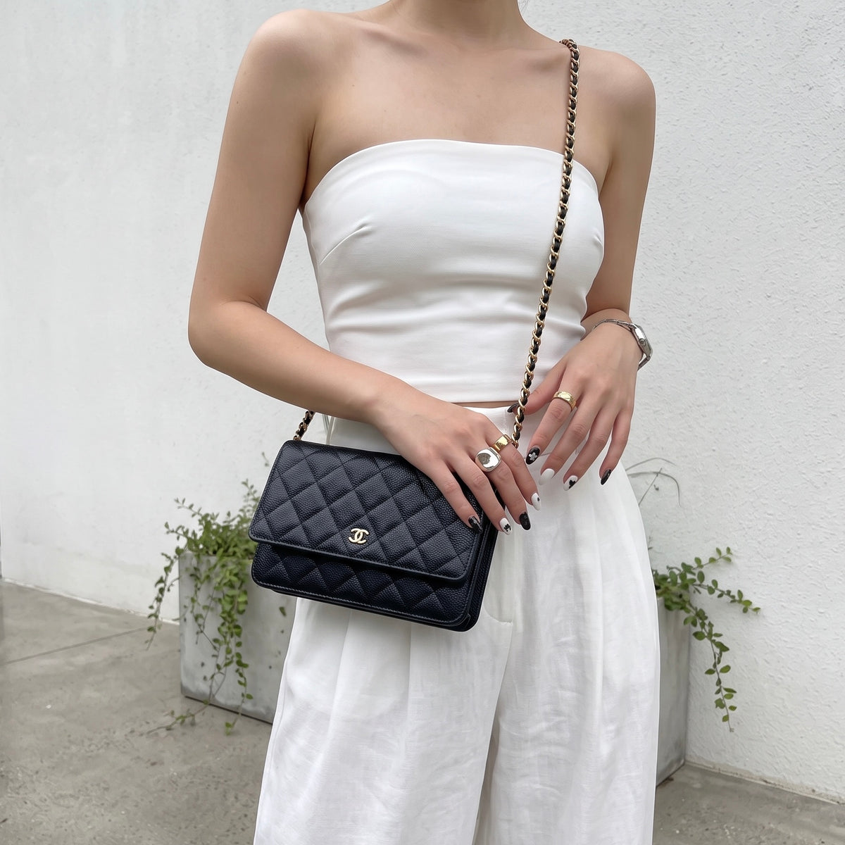 Include Entrupy Certificate of Authenticity｜Very Good ( Rank A)｜CHANEL Caviar Skin WOC Chain Bag Black  IC Chips ｜S26090703