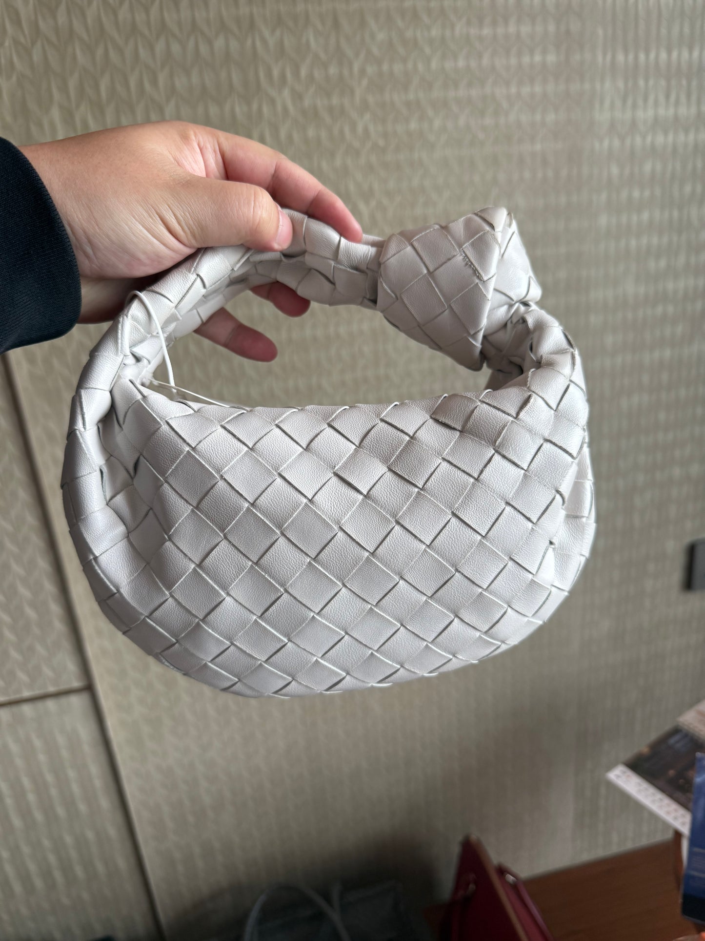 Very Good ( Rank A)｜ Bottega Veneta Lamb Skin Mini Jodie Hand Bag