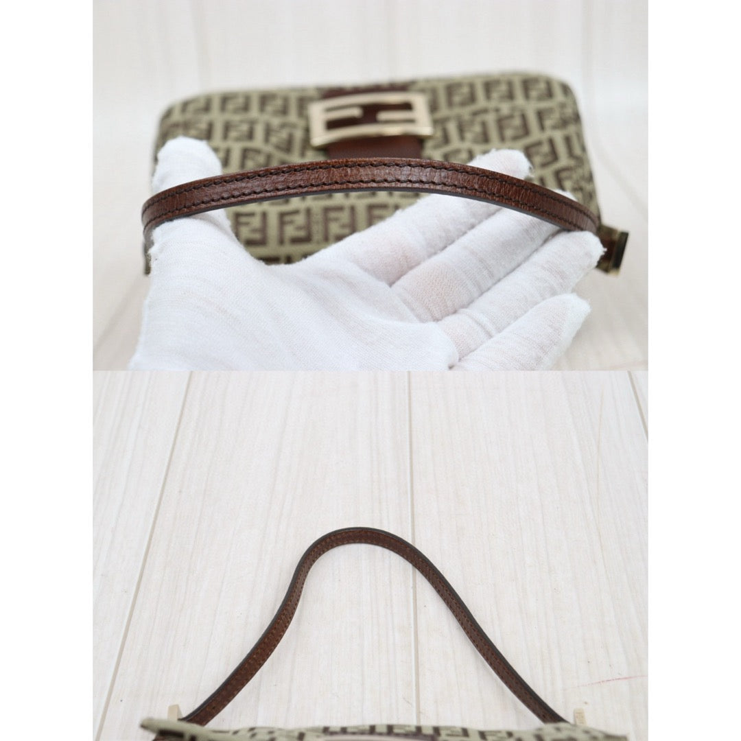 Very Good ( Rank A)｜ FENDI Mamma Baguette Shoulder Bag  Gold Hardware｜25050803