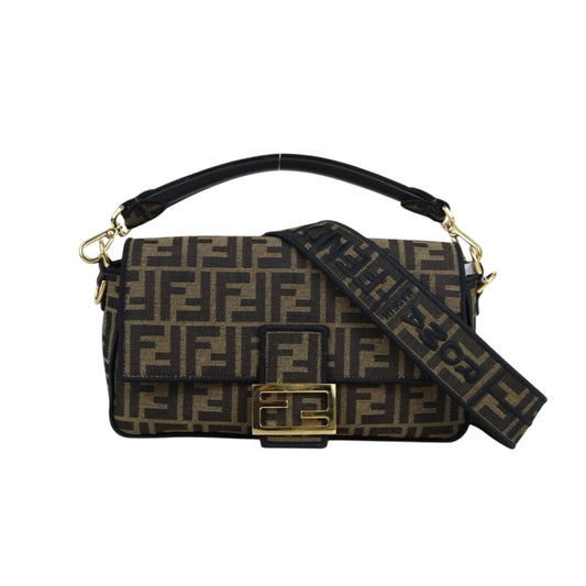 Very Good ( Rank A)｜ FENDI Mamma Baguette Shoulder Bag  Gold Hardware Current Model｜S25110325