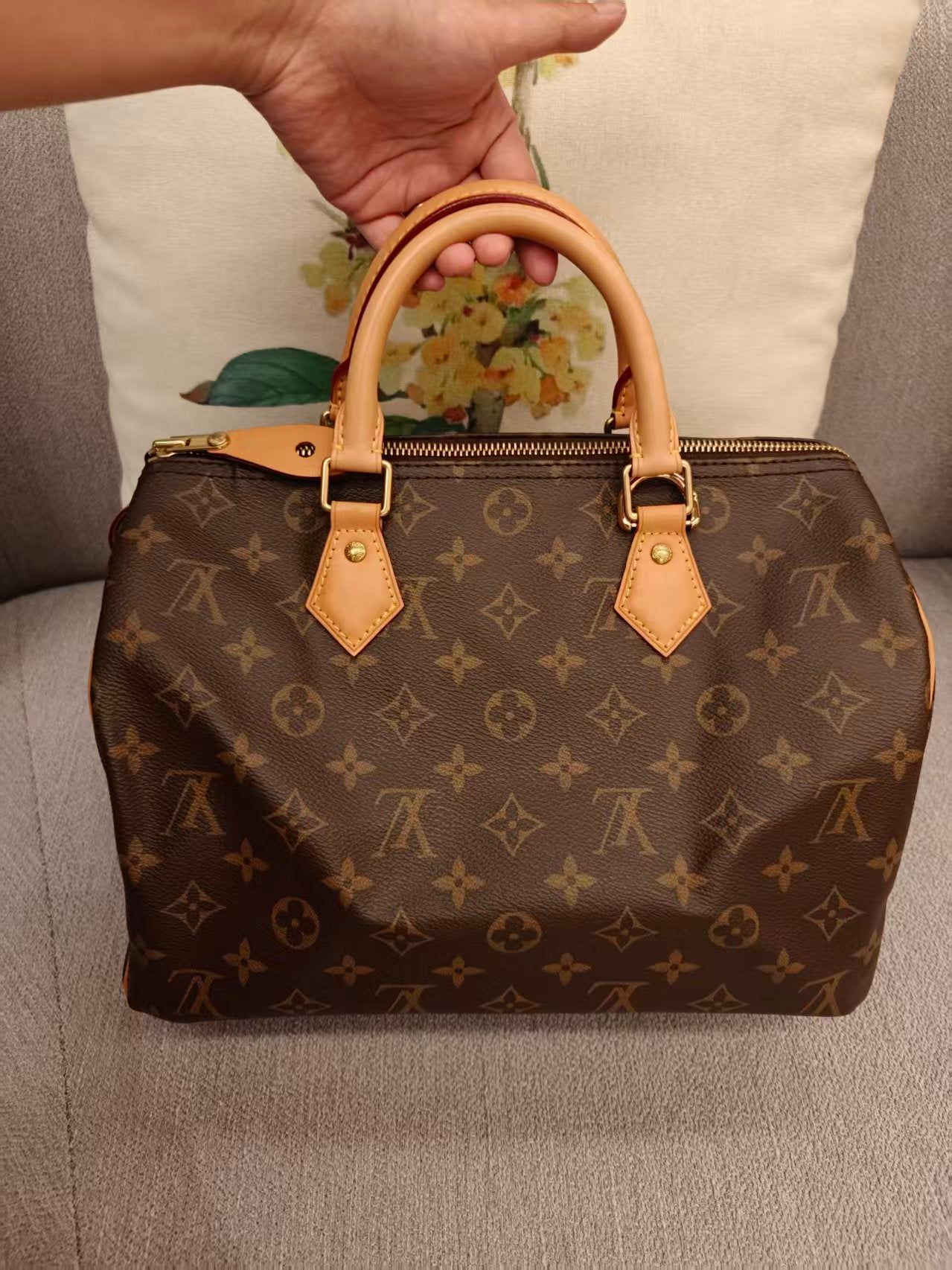 Include Entrupy Certificate of Authenticity｜Very Good (Rank A) ｜ Louis Vuitton Monogram Speedy 30 Hand Bag