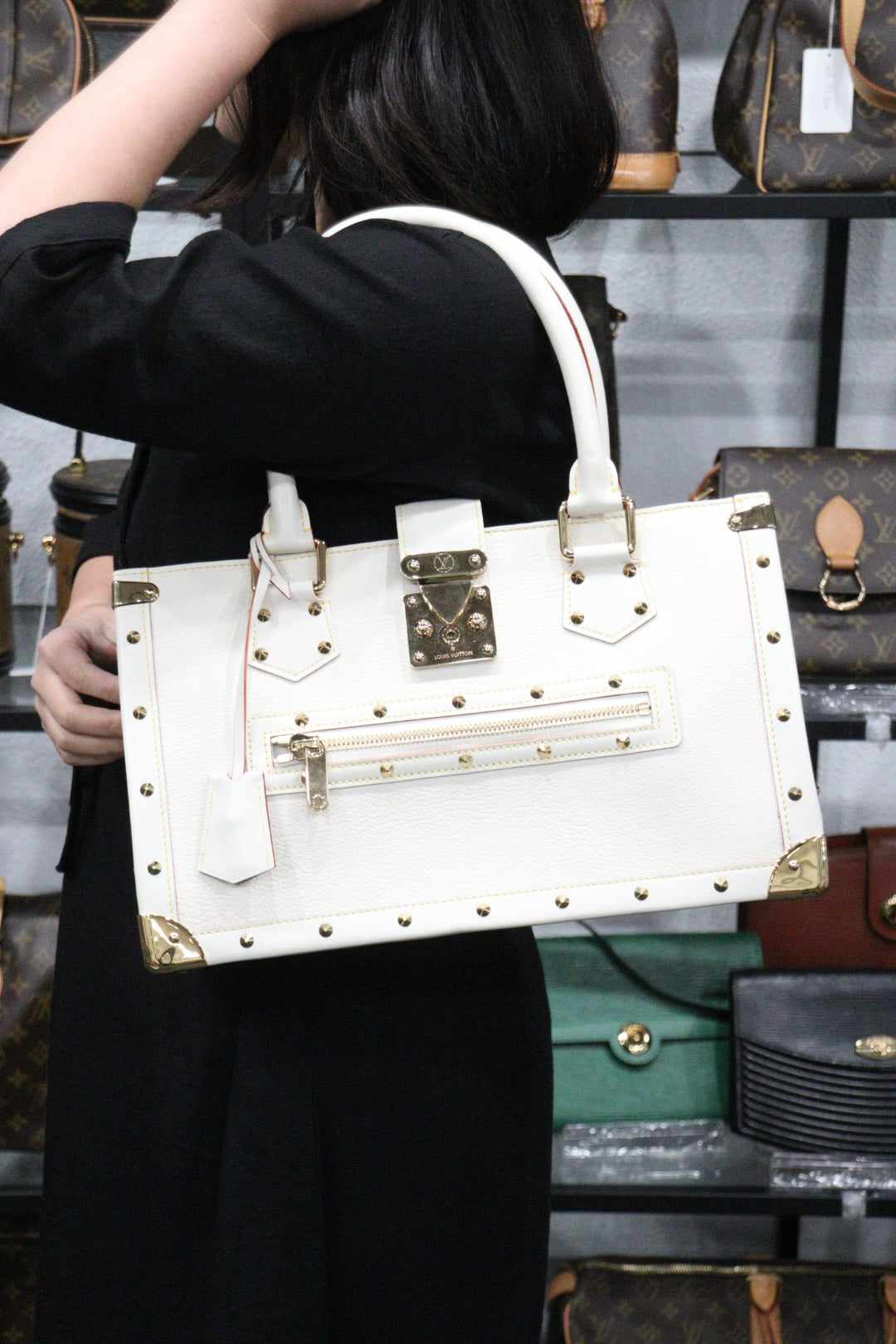 Rank A ｜ LV Fabulo Suhari Studded Handbag White ｜V23121501
