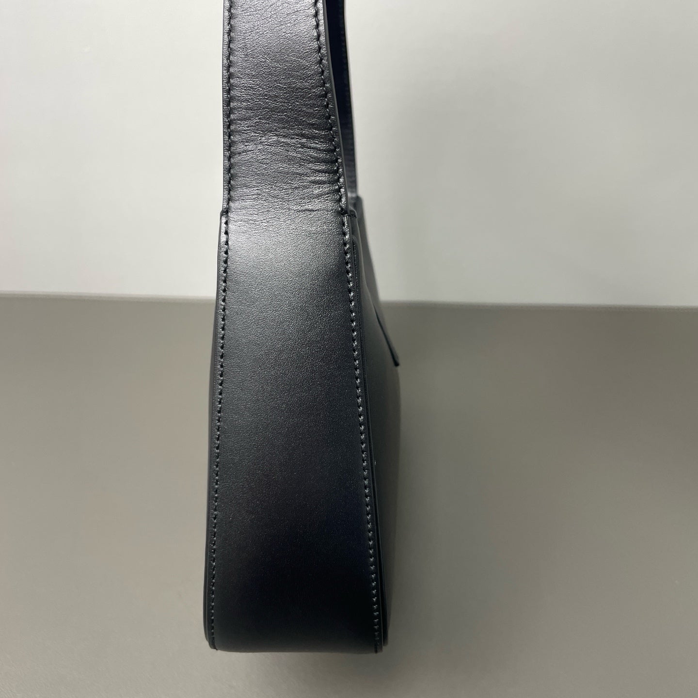 third installment 3/3 ｜ Include Entrupy Certificate of Authenticity｜Very Good ( Rank A)｜  Saint Laurent YSL Hobo Shoulder Bag